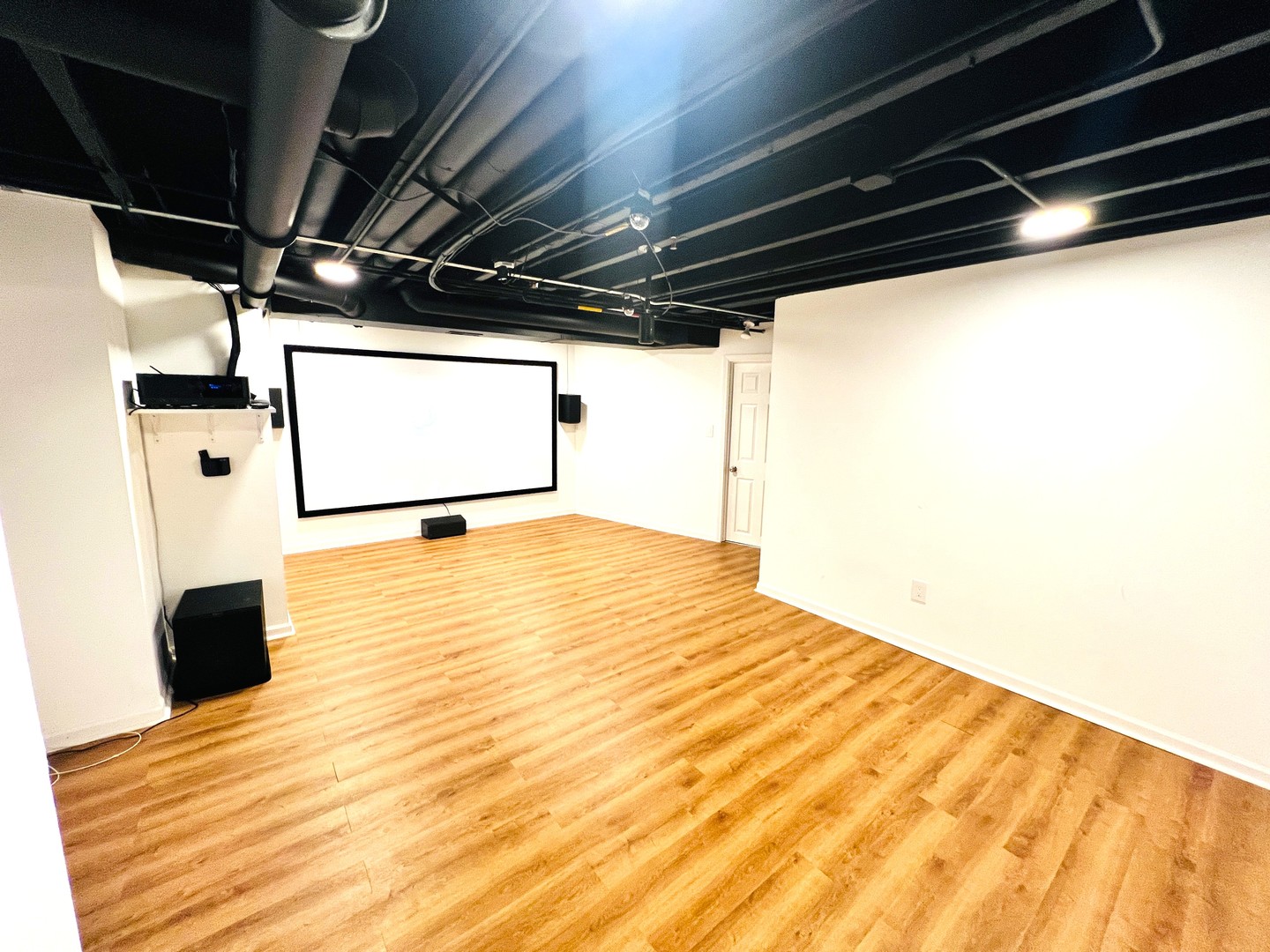 2585 Waterbury Lane, Buffalo Grove, IL 60089