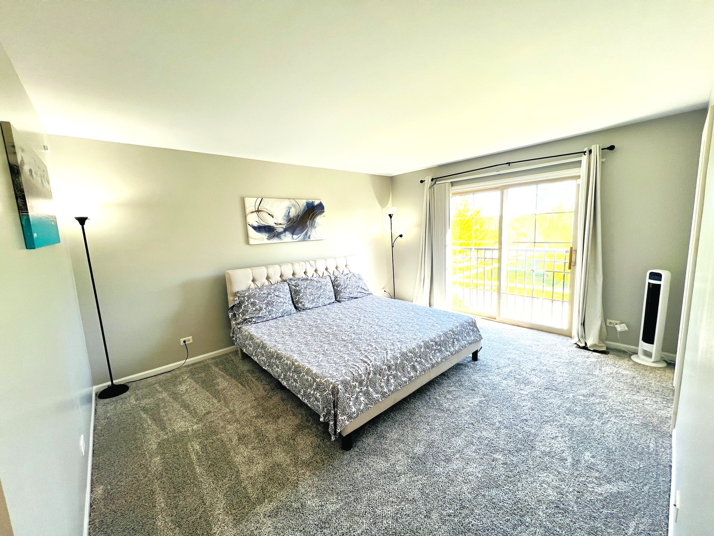 2585 Waterbury Lane, Buffalo Grove, IL 60089