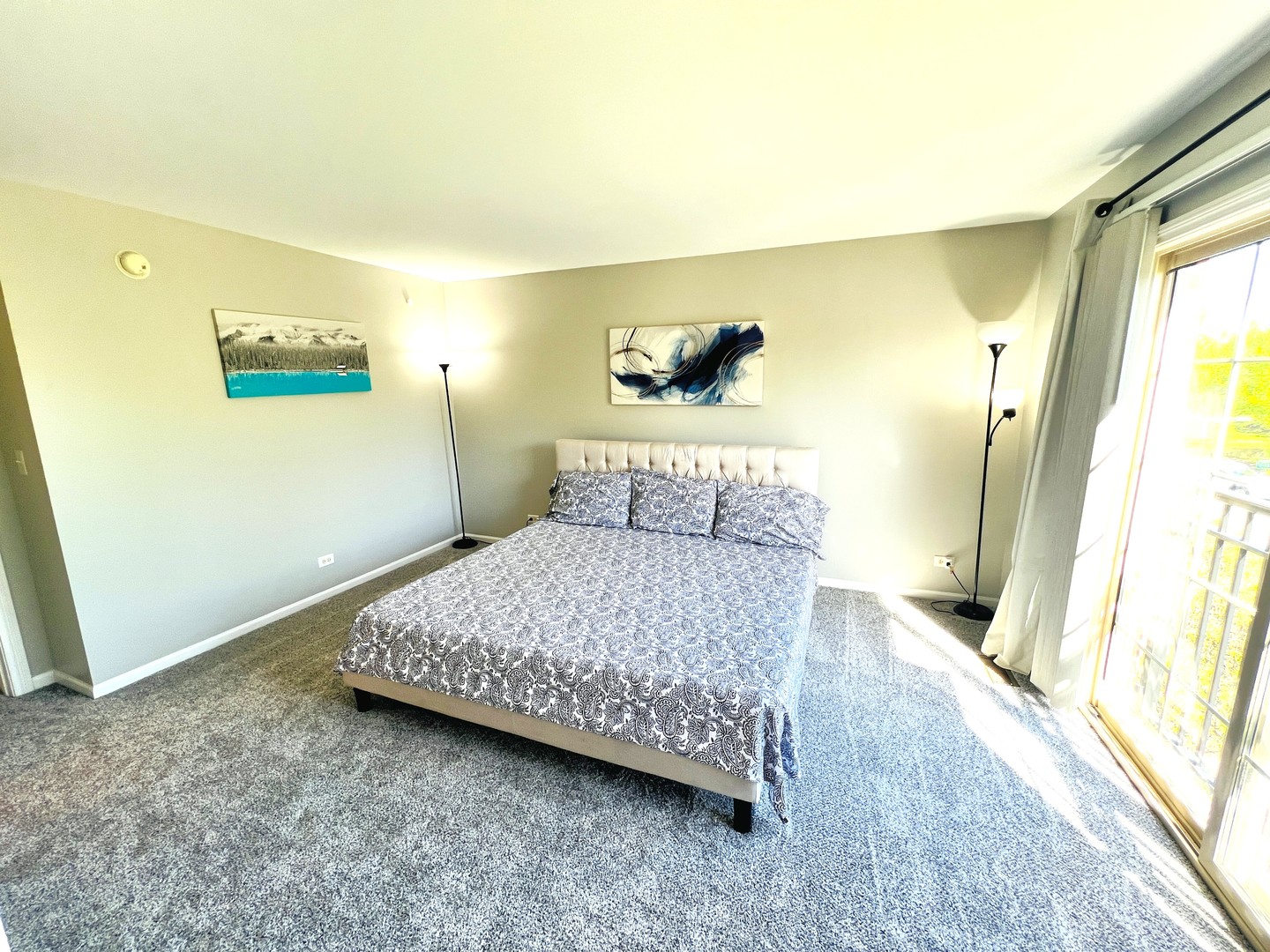 2585 Waterbury Lane, Buffalo Grove, IL 60089