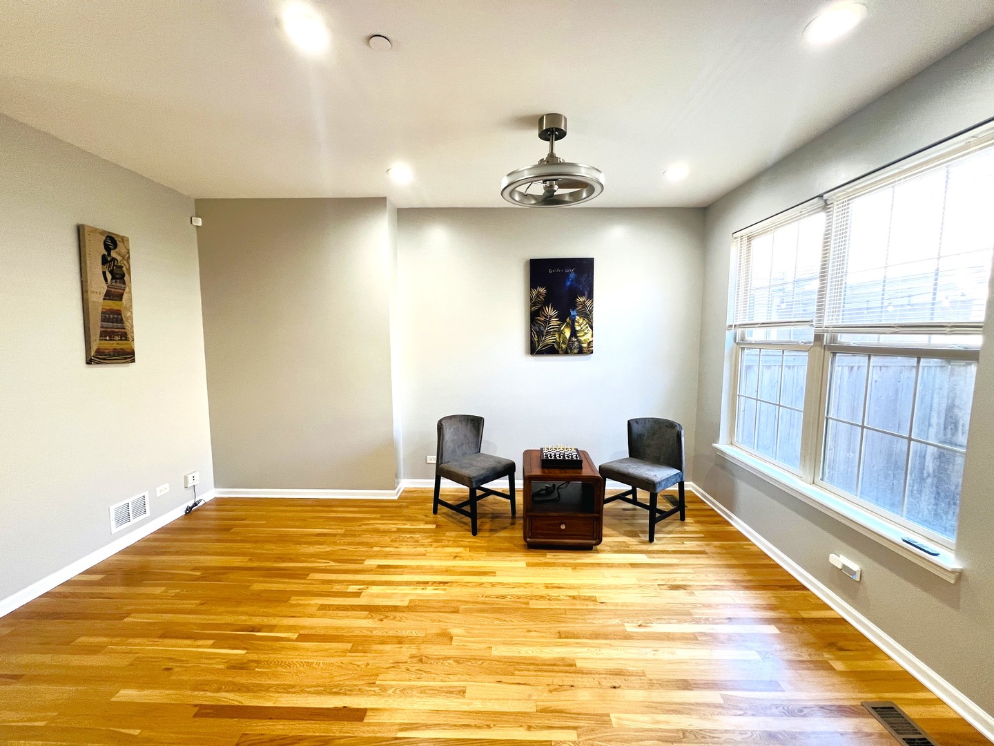 2585 Waterbury Lane, Buffalo Grove, IL 60089