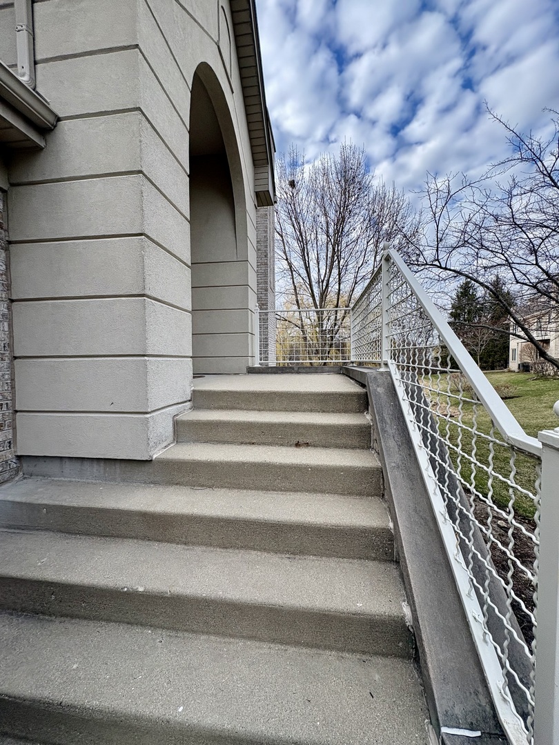 30 Beaconsfield Court #30, Lincolnshire, IL 60069