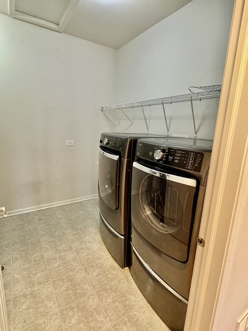 30 Beaconsfield Court #30, Lincolnshire, IL 60069