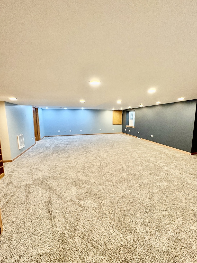 30 Beaconsfield Court #30, Lincolnshire, IL 60069