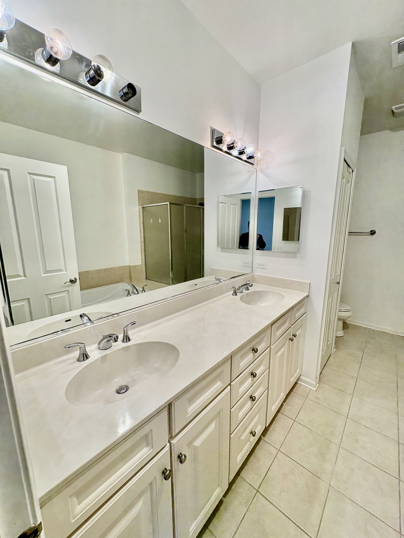 30 Beaconsfield Court #30, Lincolnshire, IL 60069