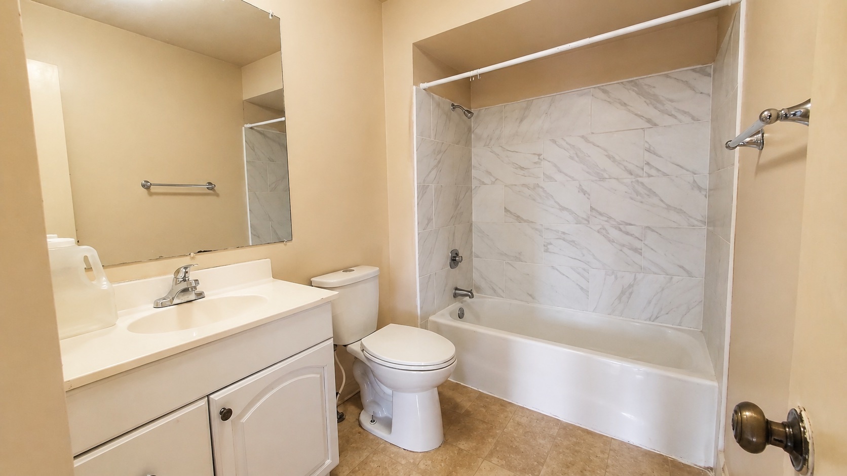 155 W Elk Trail #354, Carol Stream, IL 60188