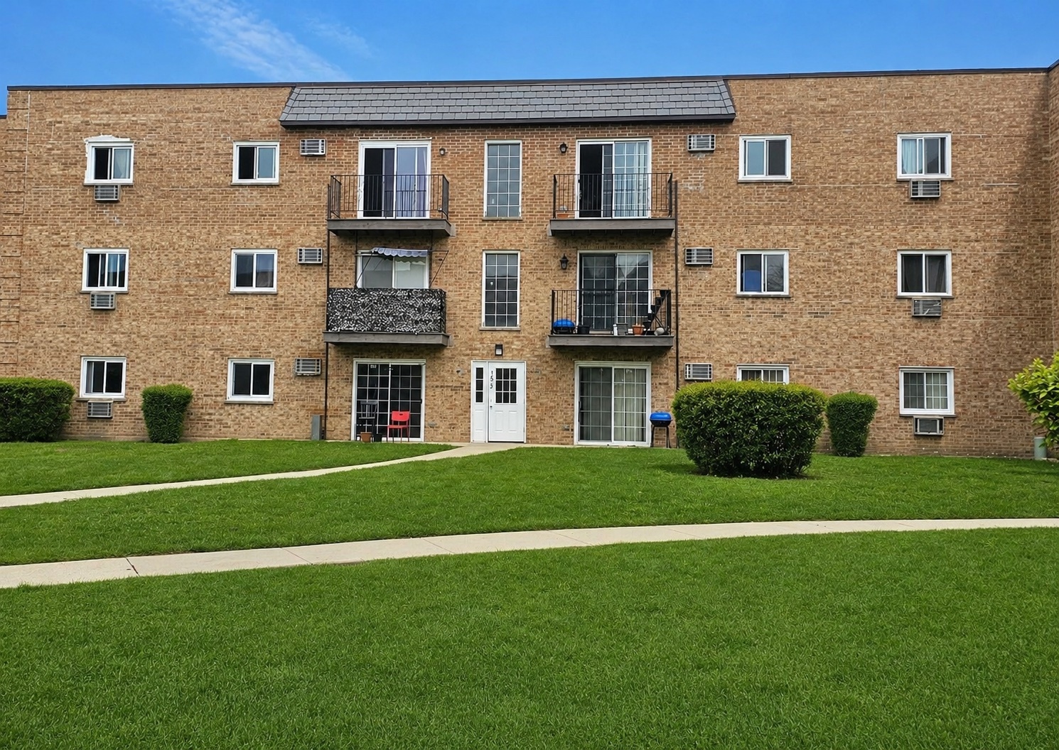 155 W Elk Trail #354, Carol Stream, IL 60188