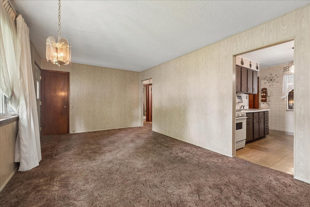 11024 Oxford Avenue, Chicago Ridge, IL 60415