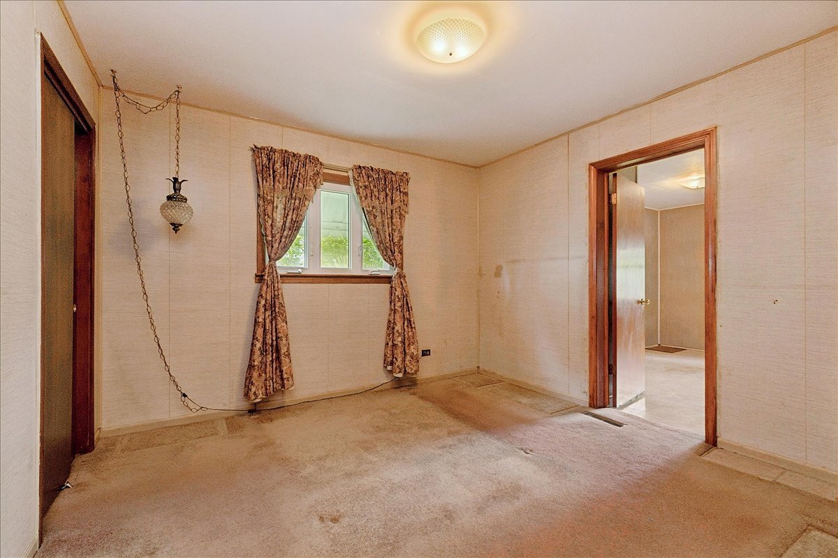 11024 Oxford Avenue, Chicago Ridge, IL 60415