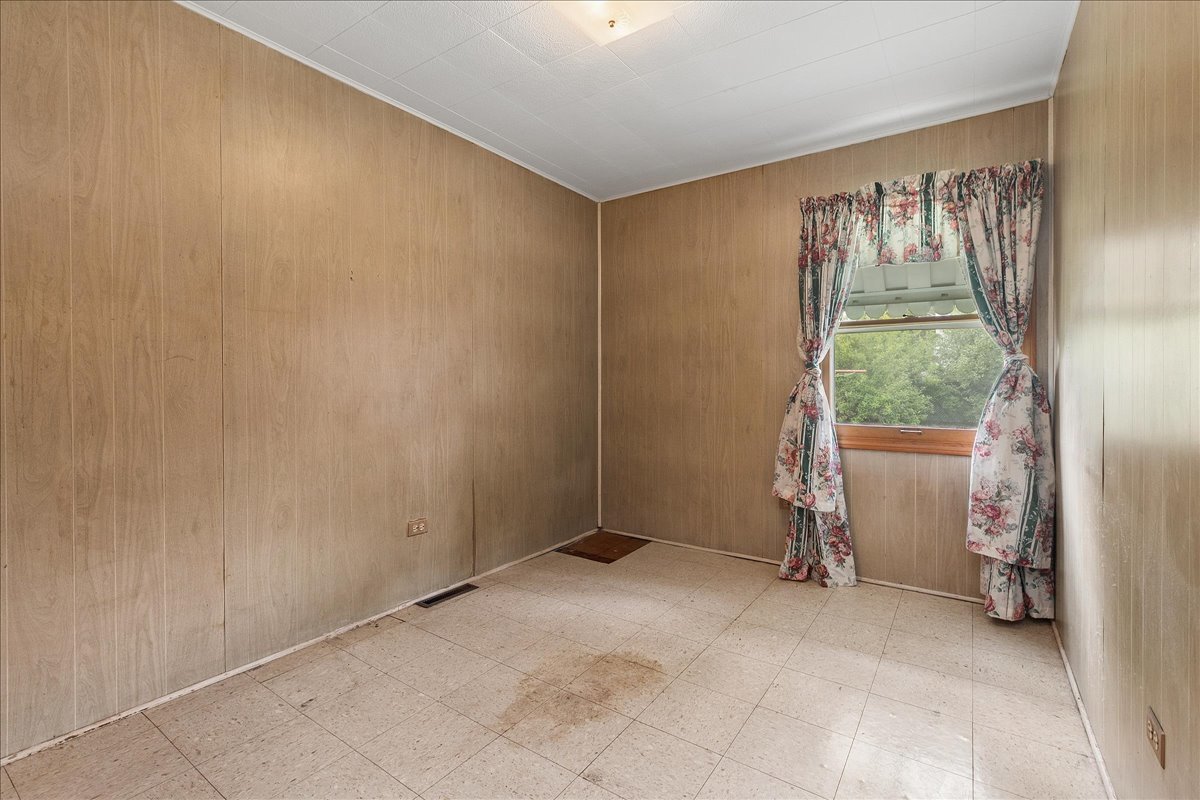 11024 Oxford Avenue, Chicago Ridge, IL 60415
