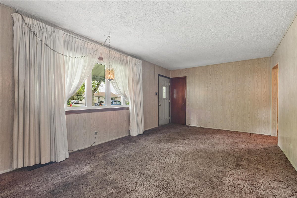 11024 Oxford Avenue, Chicago Ridge, IL 60415