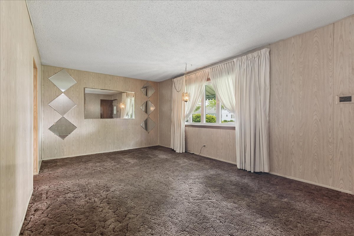 11024 Oxford Avenue, Chicago Ridge, IL 60415