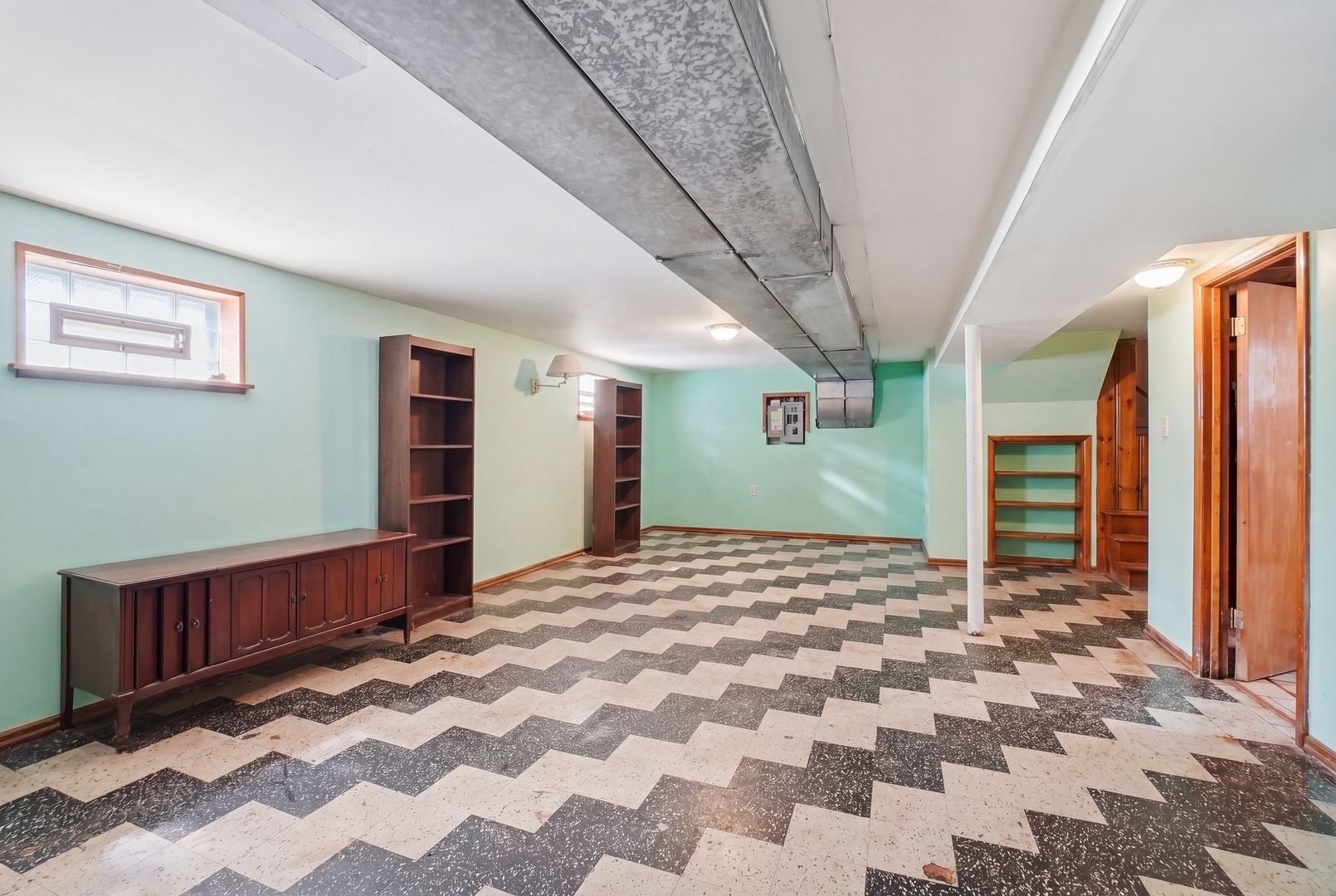 10140 S Washtenaw Avenue, Chicago, IL 60655