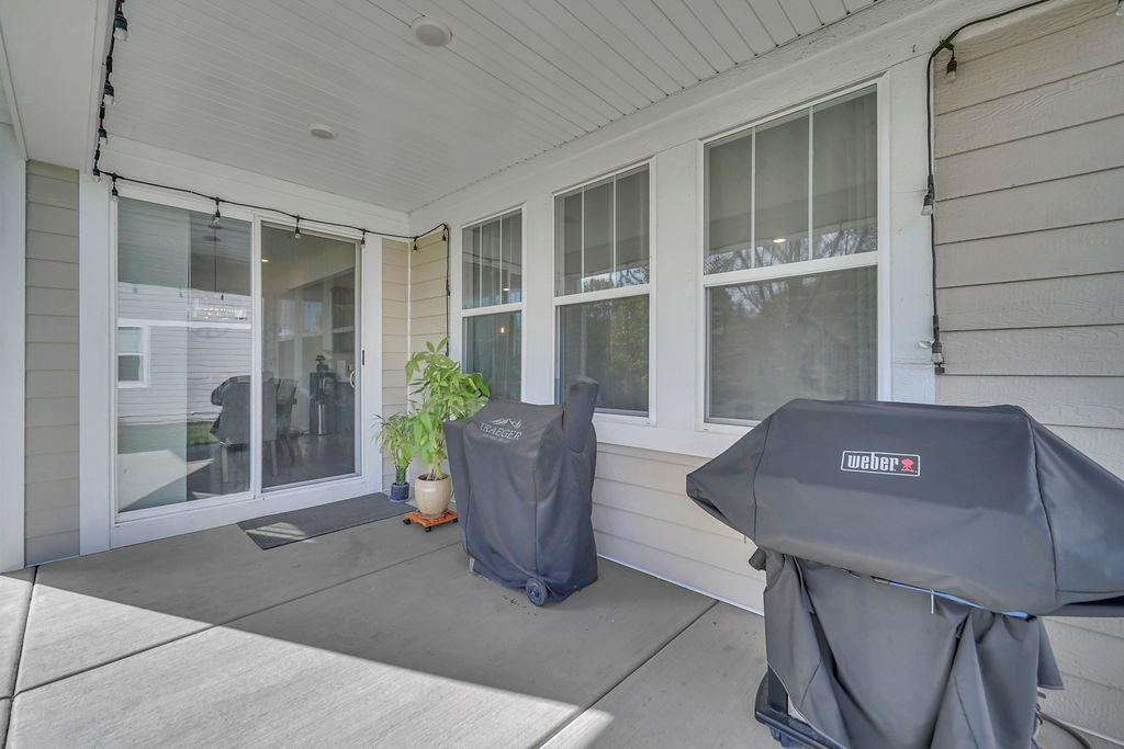 23 Commons Circle, Hawthorn Woods, IL 60047