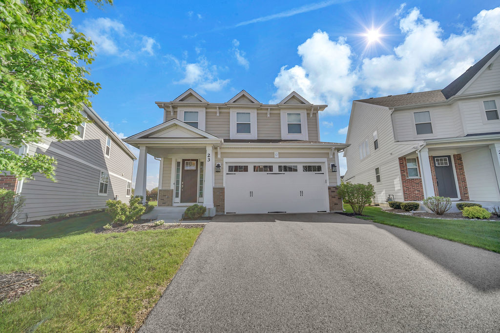 23 Commons Circle, Hawthorn Woods, IL 60047