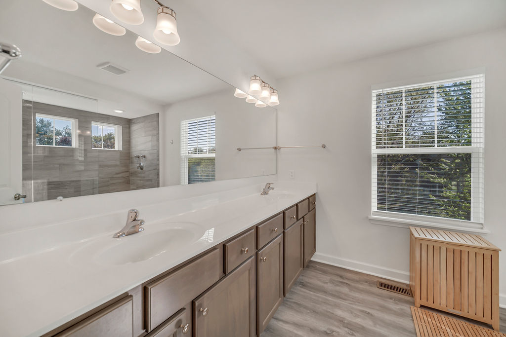 23 Commons Circle, Hawthorn Woods, IL 60047