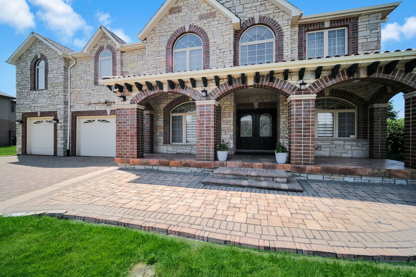 249 Monterey Drive, New Lenox, IL 60451