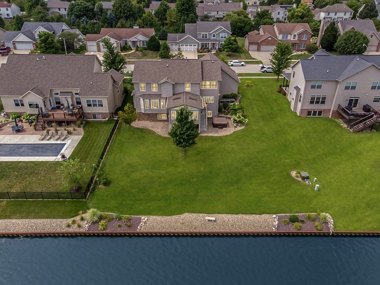 1303 Janet Drive, Bloomington, IL 61704
