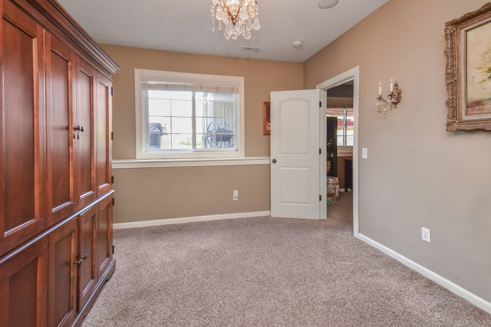 1303 Janet Drive, Bloomington, IL 61704