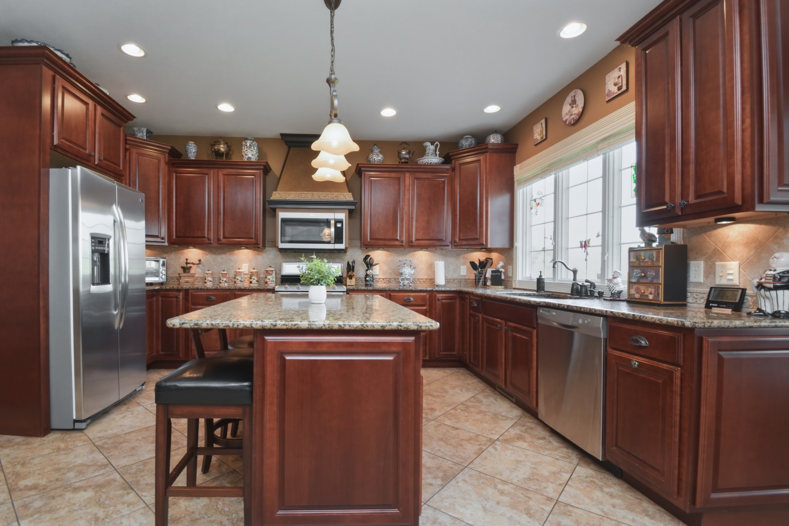 1303 Janet Drive, Bloomington, IL 61704