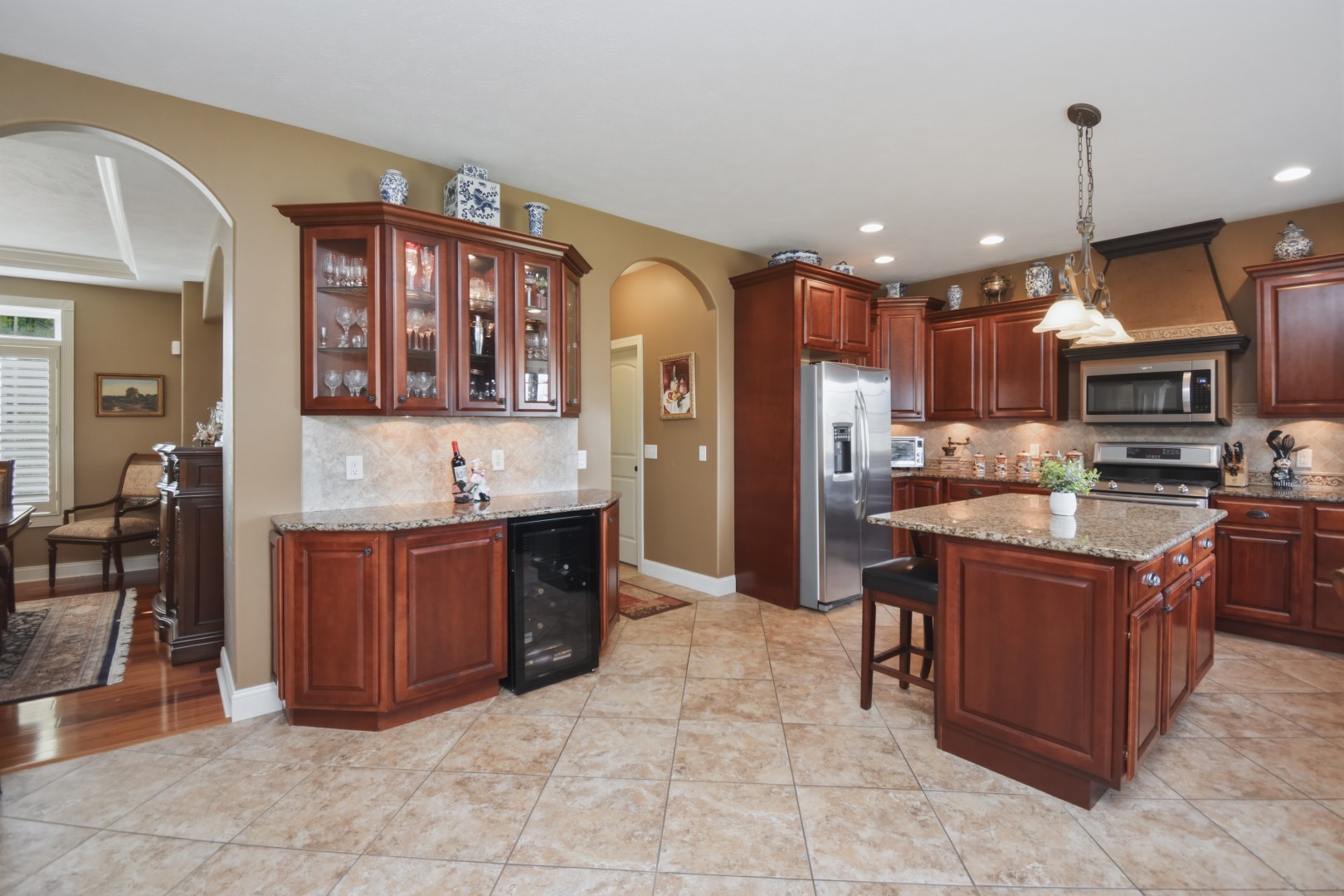 1303 Janet Drive, Bloomington, IL 61704