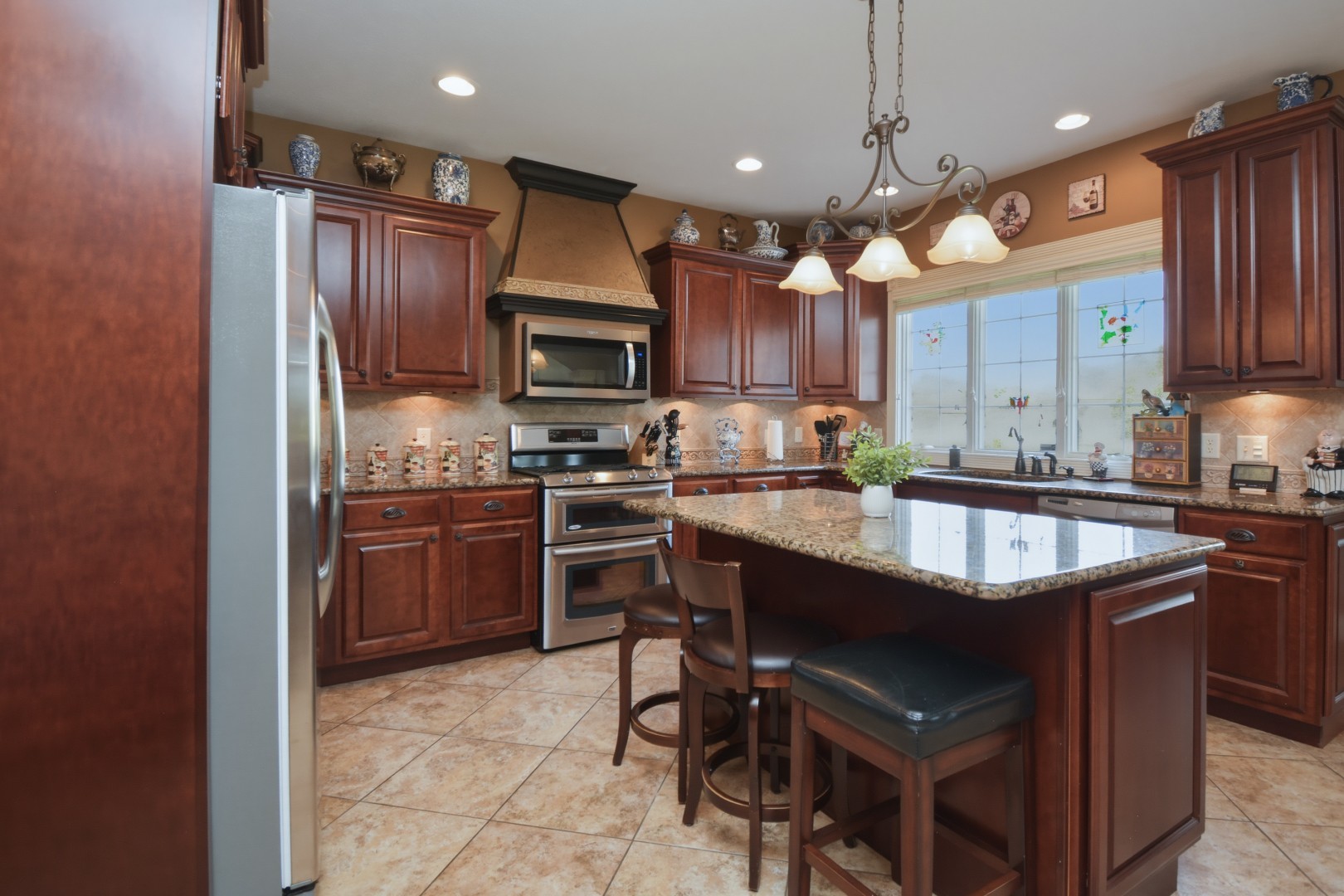 1303 Janet Drive, Bloomington, IL 61704