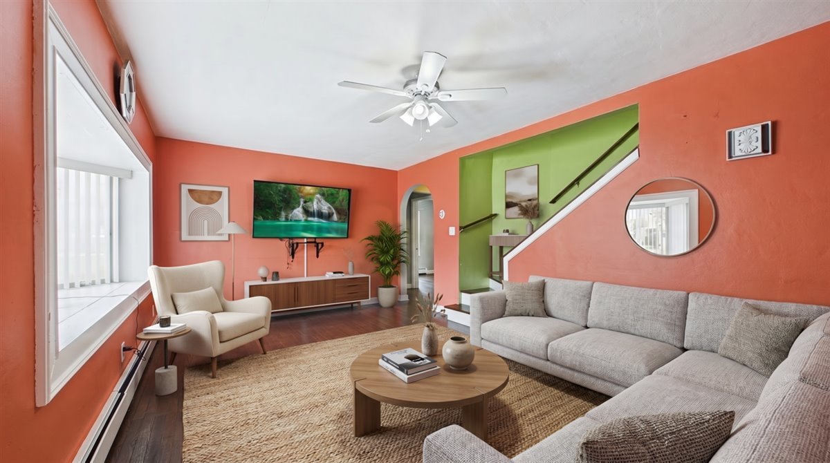 29 N Metropolitan Avenue, Waukegan, IL 60085