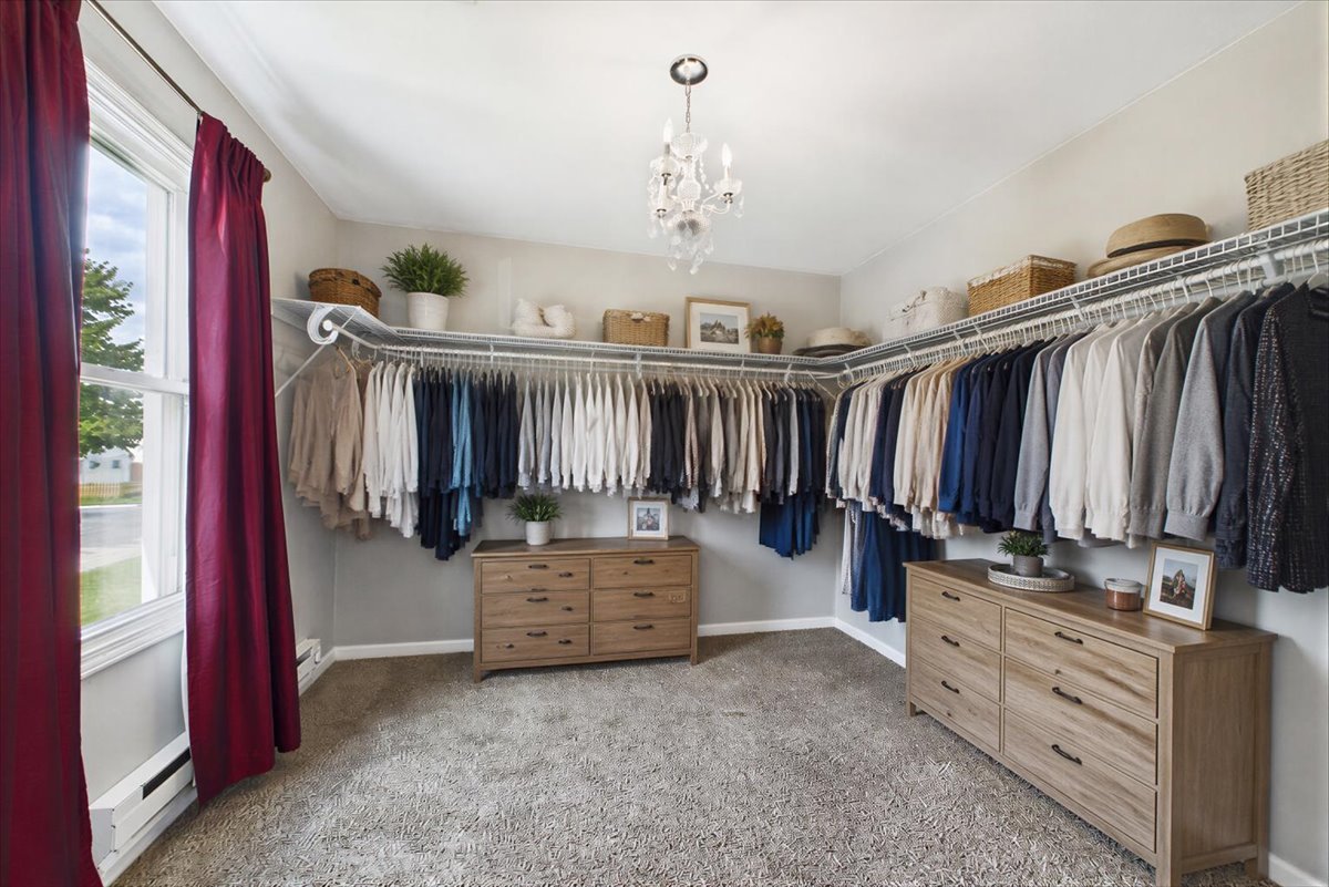 29 N Metropolitan Avenue, Waukegan, IL 60085
