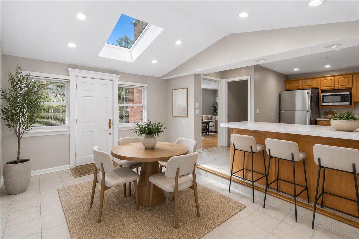 1603 N Evergreen Avenue, Arlington Heights, IL 60004