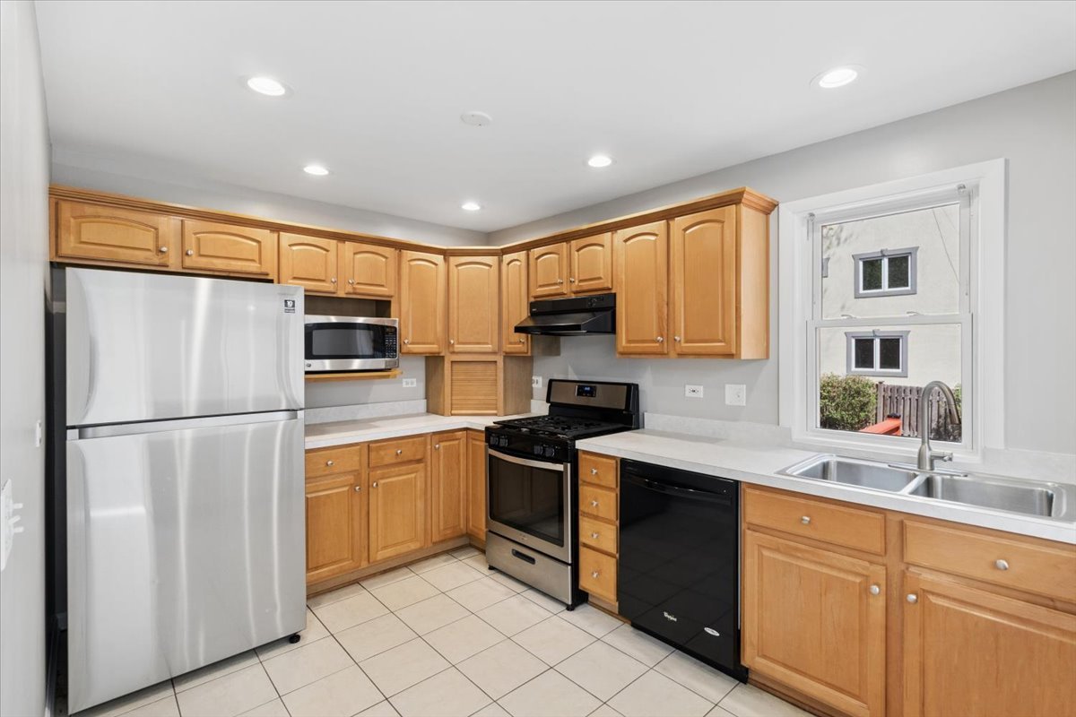 1603 N Evergreen Avenue, Arlington Heights, IL 60004