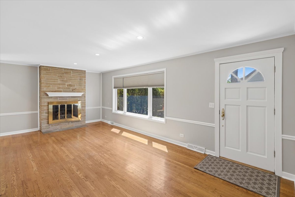 1603 N Evergreen Avenue, Arlington Heights, IL 60004