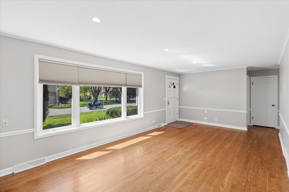 1603 N Evergreen Avenue, Arlington Heights, IL 60004