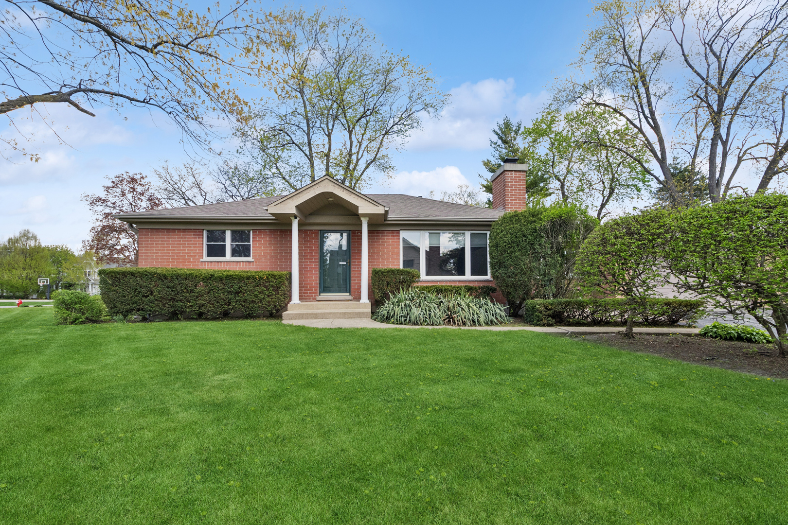 1603 N Evergreen Avenue, Arlington Heights, IL 60004
