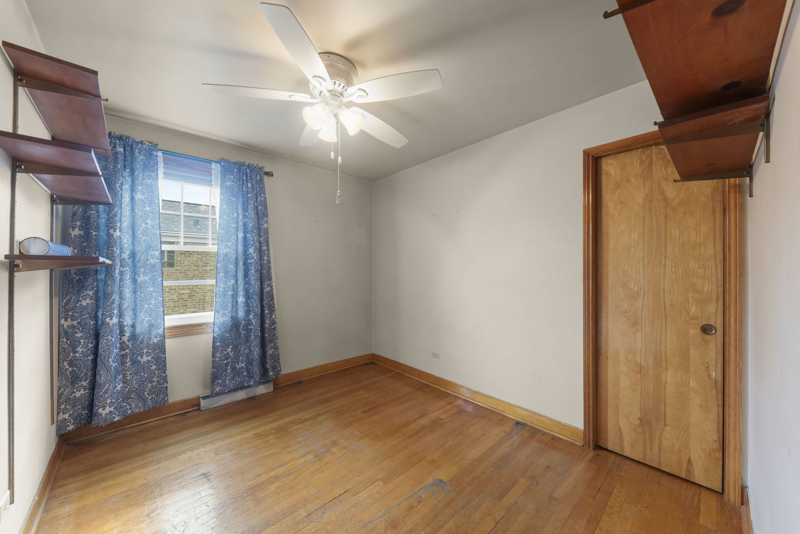 9966 Montrose Avenue, Schiller Park, IL 60176