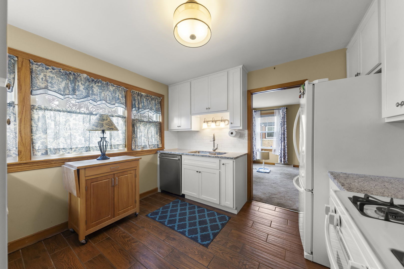 9966 Montrose Avenue, Schiller Park, IL 60176