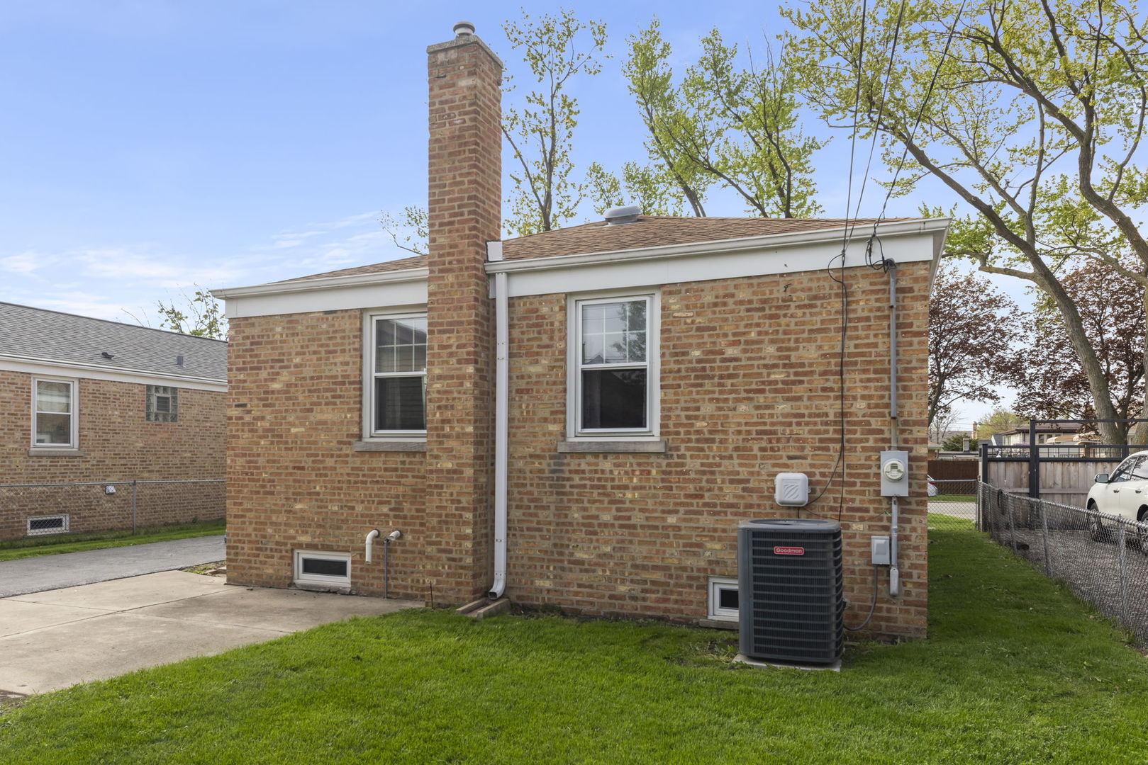9966 Montrose Avenue, Schiller Park, IL 60176