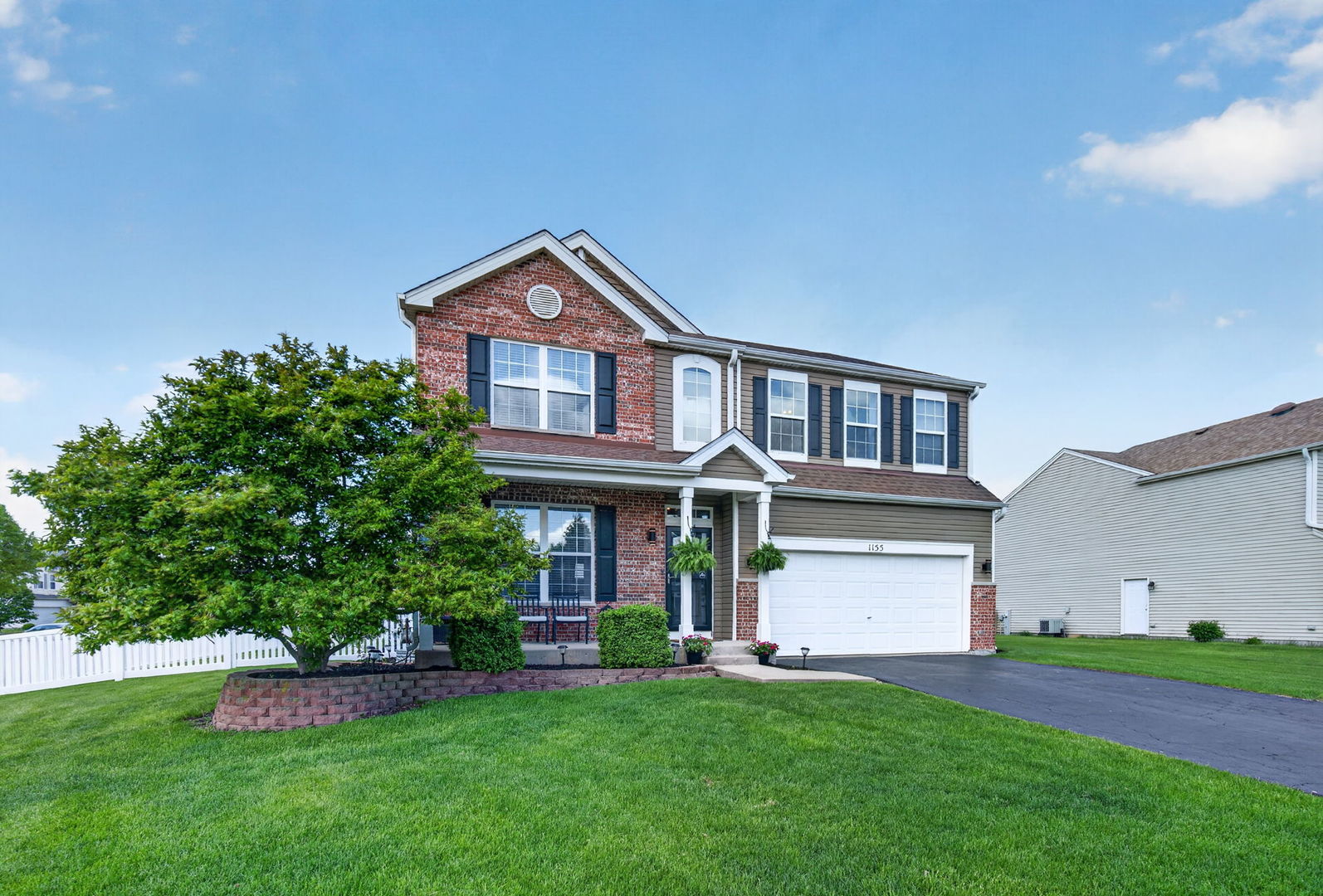 1155 S Wabena Avenue, Minooka, IL 60447