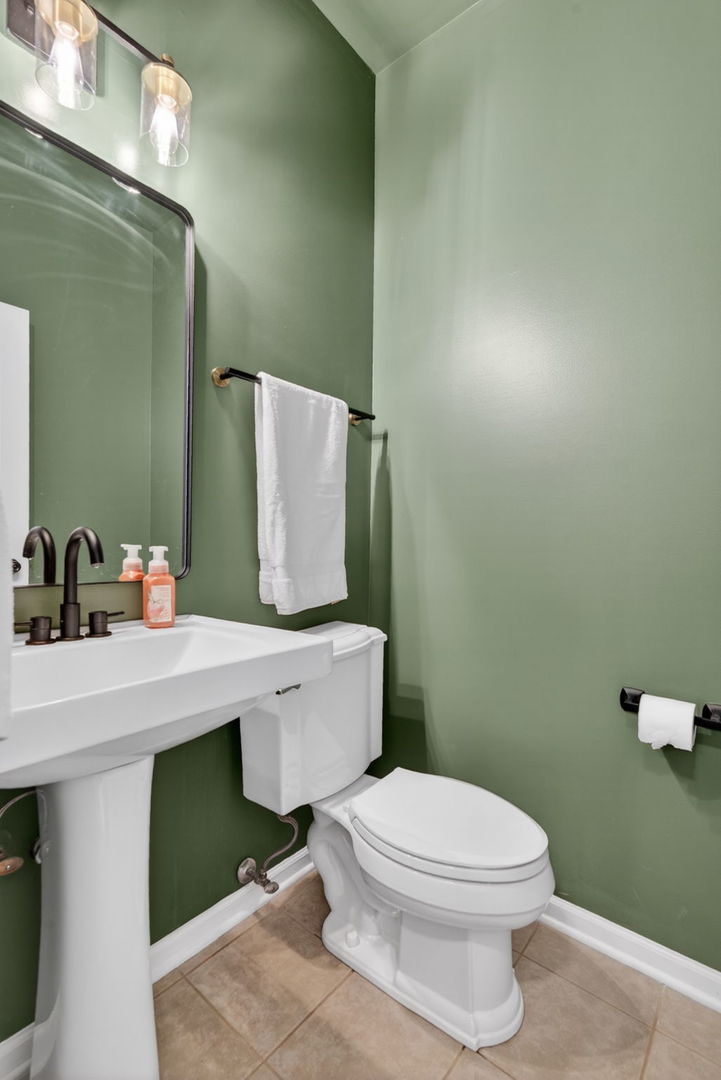 1155 S Wabena Avenue, Minooka, IL 60447