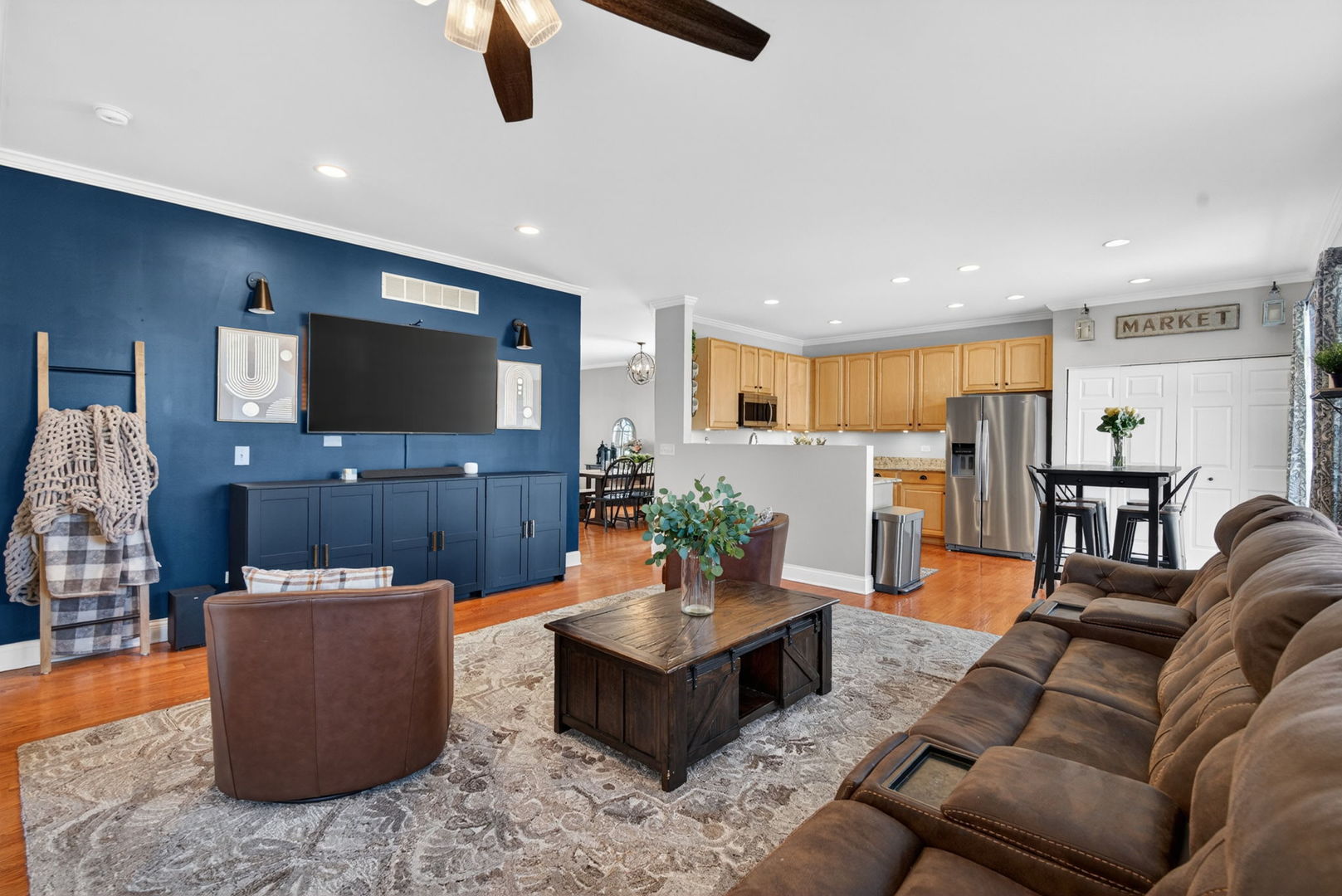 1155 S Wabena Avenue, Minooka, IL 60447