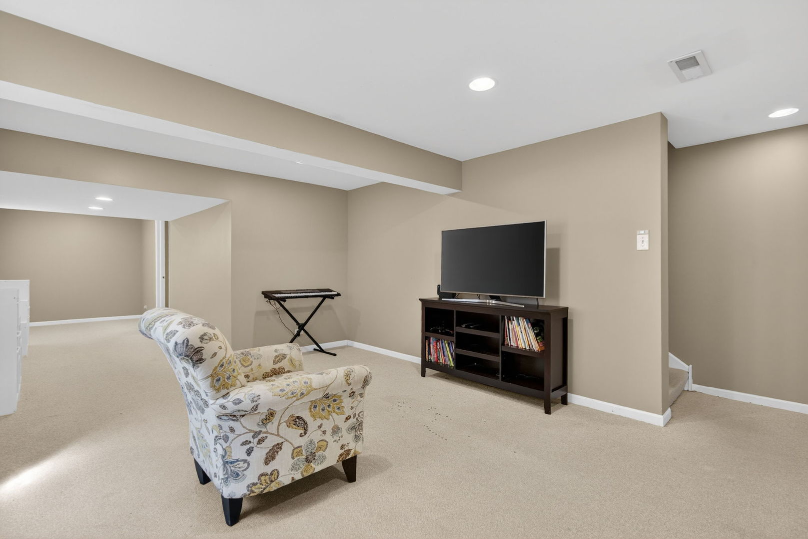 1155 S Wabena Avenue, Minooka, IL 60447