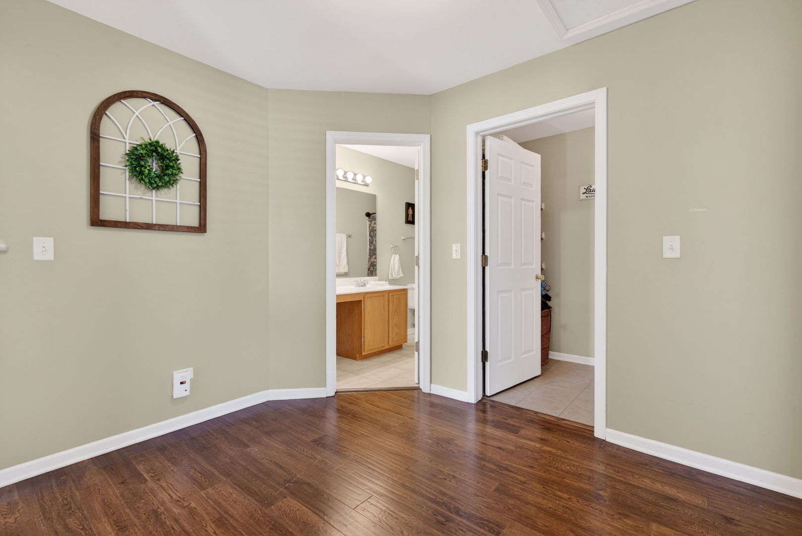 1155 S Wabena Avenue, Minooka, IL 60447