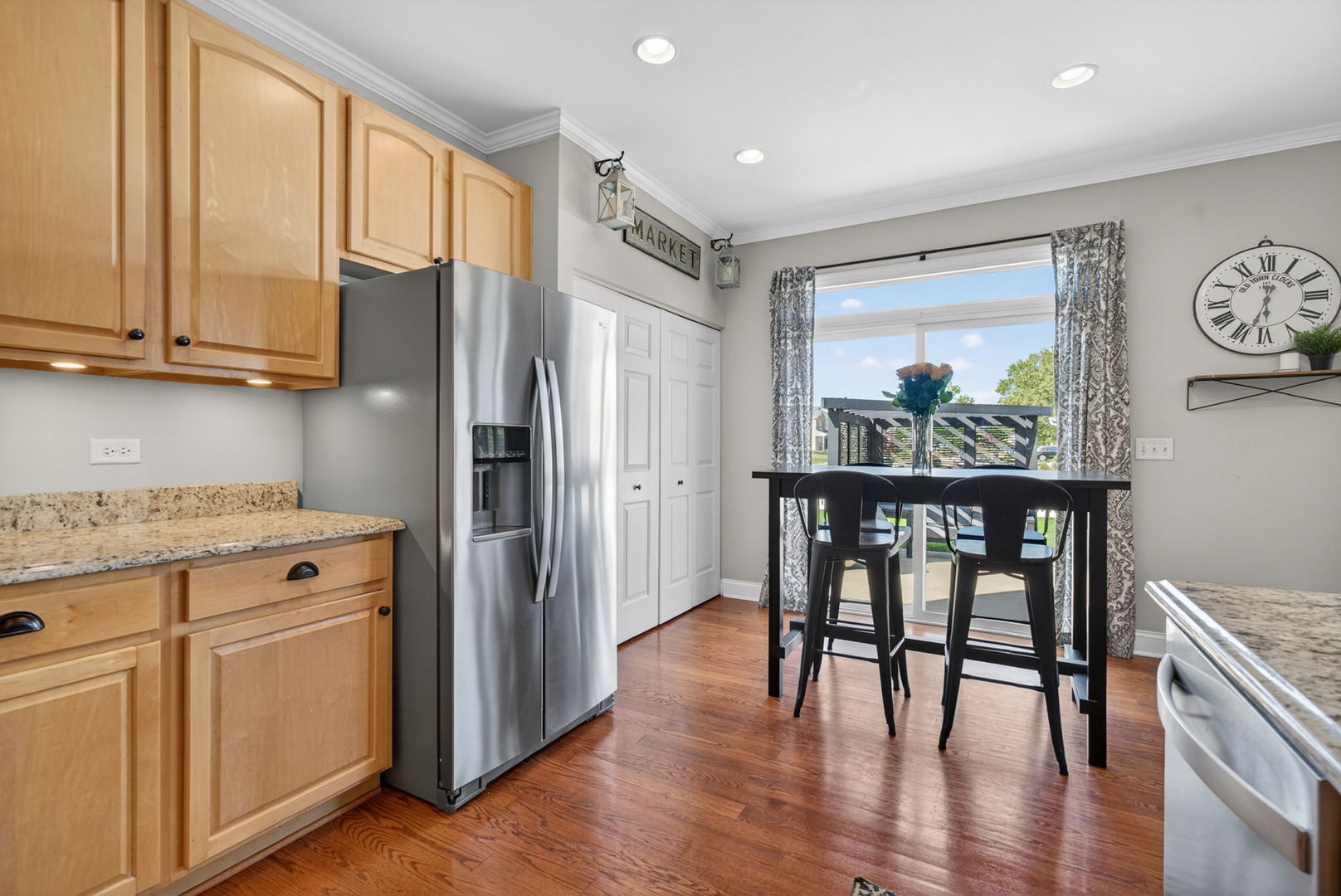 1155 S Wabena Avenue, Minooka, IL 60447