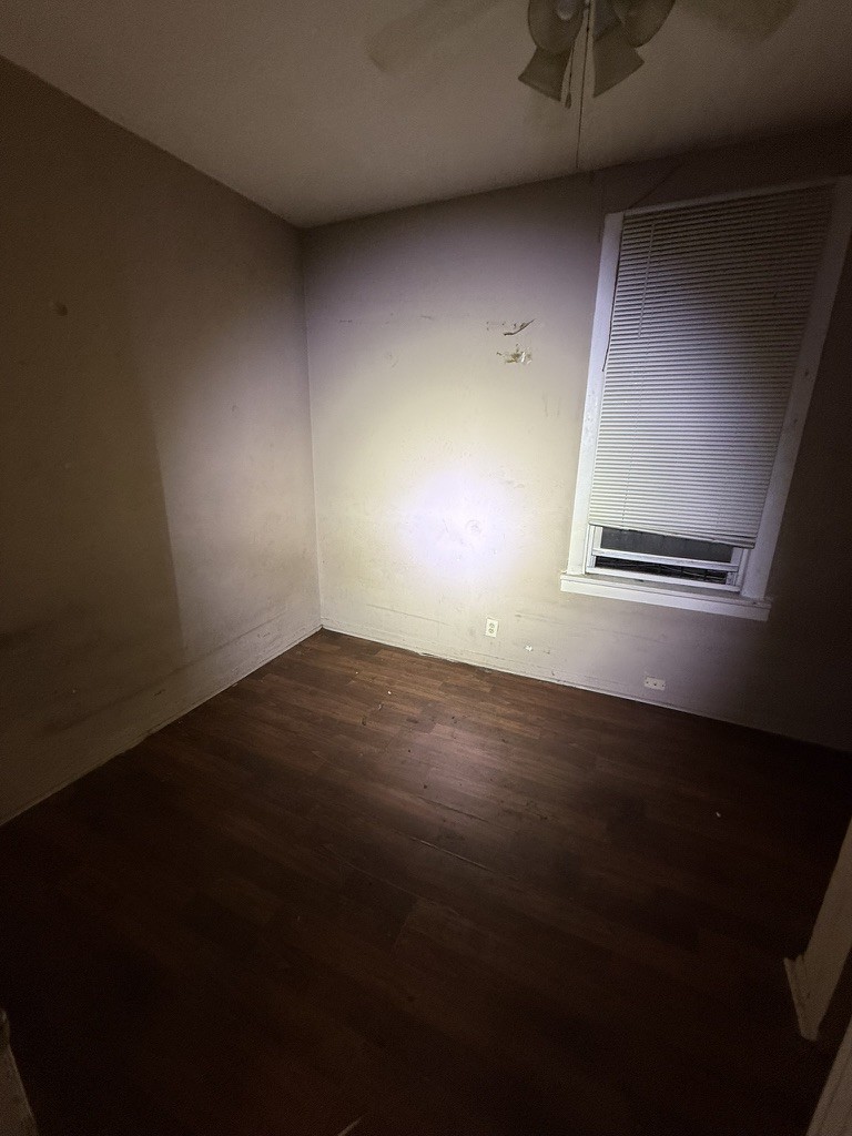 6624 S Marquette Road, Chicago, IL 60637