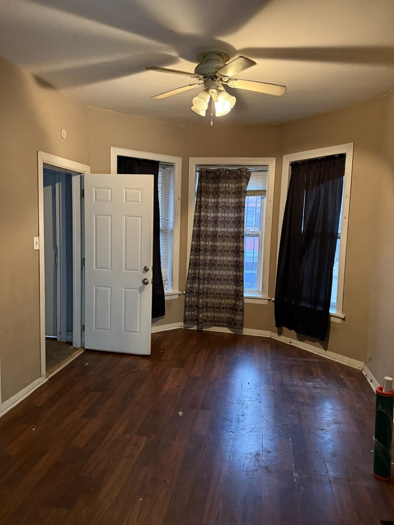 6624 S Marquette Road, Chicago, IL 60637