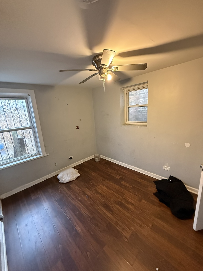 6624 S Marquette Road, Chicago, IL 60637