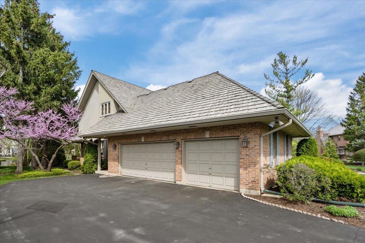 1280 Fiore Drive, Lake Forest, IL 60045