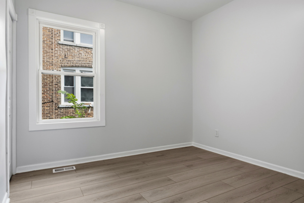 7948 S Colfax Avenue, Chicago, IL 60649