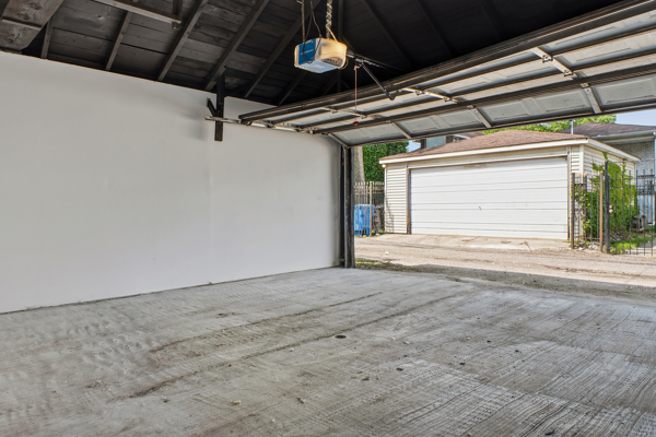 7948 S Colfax Avenue, Chicago, IL 60649