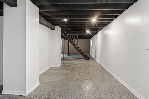 7948 S Colfax Avenue, Chicago, IL 60649