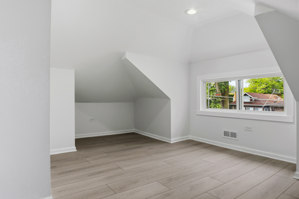 7948 S Colfax Avenue, Chicago, IL 60649