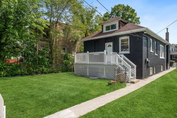 7948 S Colfax Avenue, Chicago, IL 60649